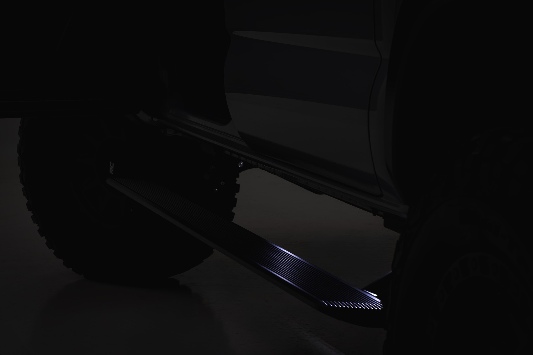 Power Running Boards | Double Cab | Toyota Tacoma 2WD/4WD (2005-2023) — view 5