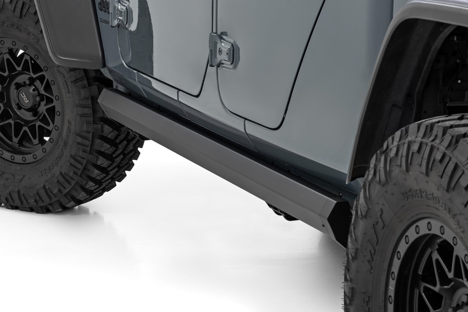 Power Running Boards | Jeep Gladiator JT 4WD (2020-2026) view 2