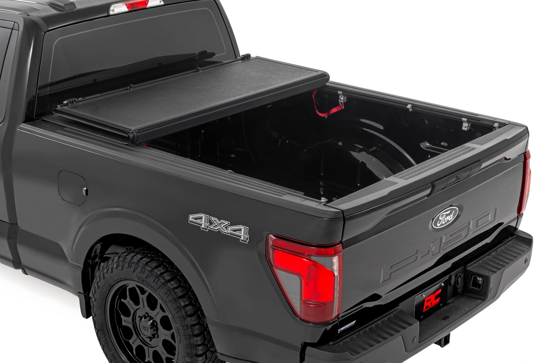 Hard Low Profile Bed Cover | 6'7" Bed | Ford F-150 2WD/4WD (2015-2020) — view 2