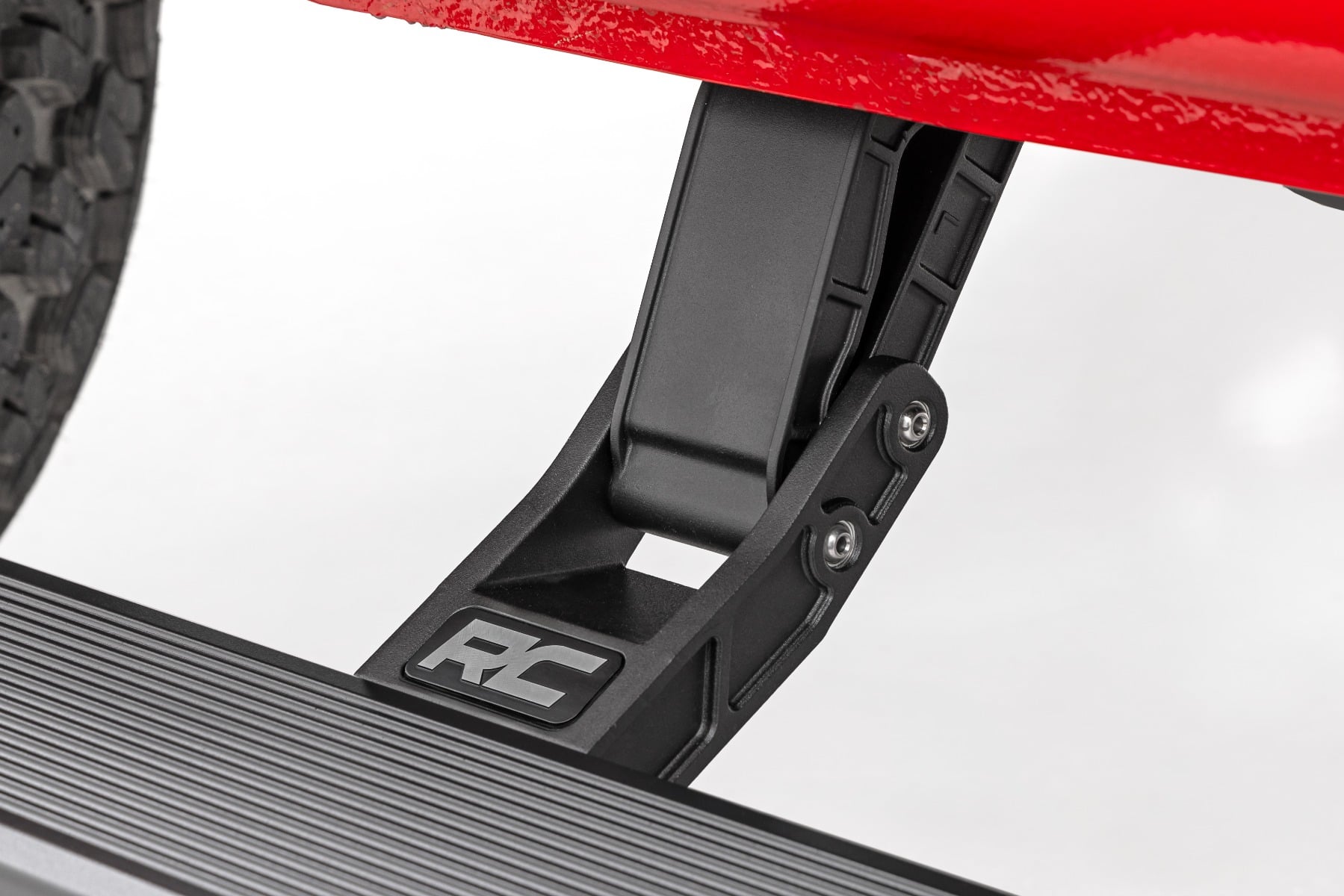 Power Running Boards | HT-Series | Crew Cab | Chevy/GMC 1500/2500HD/3500HD (19-26) — view 5