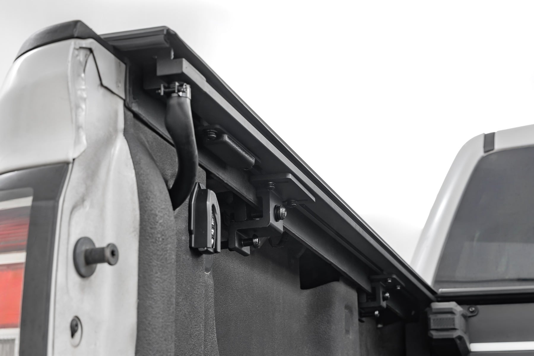 Powered Retractable Bed Cover | 5'9" Bed | Chevy/GMC 1500 (14-18 & Classic) — view 6