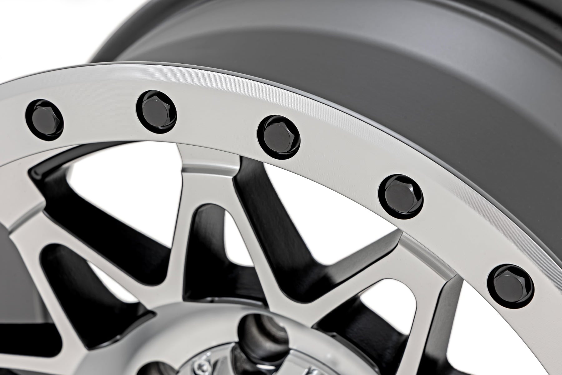 Rough Country 78 Series Wheel | Simulated Beadlock | Full Machine | 17x8.5 | 6x5.5 | +0mm — view 5