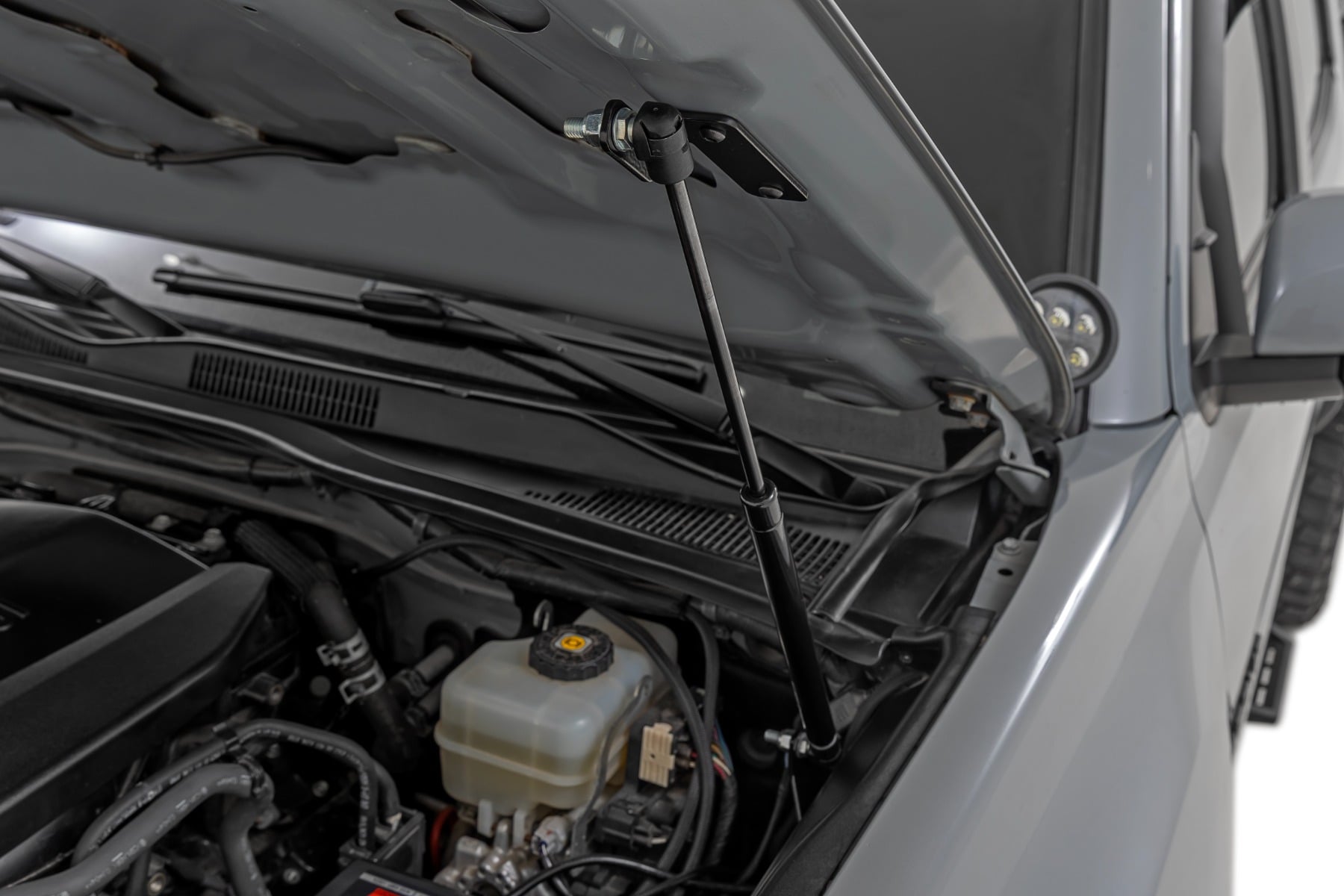 Hood Struts | Hydraulic | Toyota Tacoma 2WD/4WD (2016-2023) — view 2
