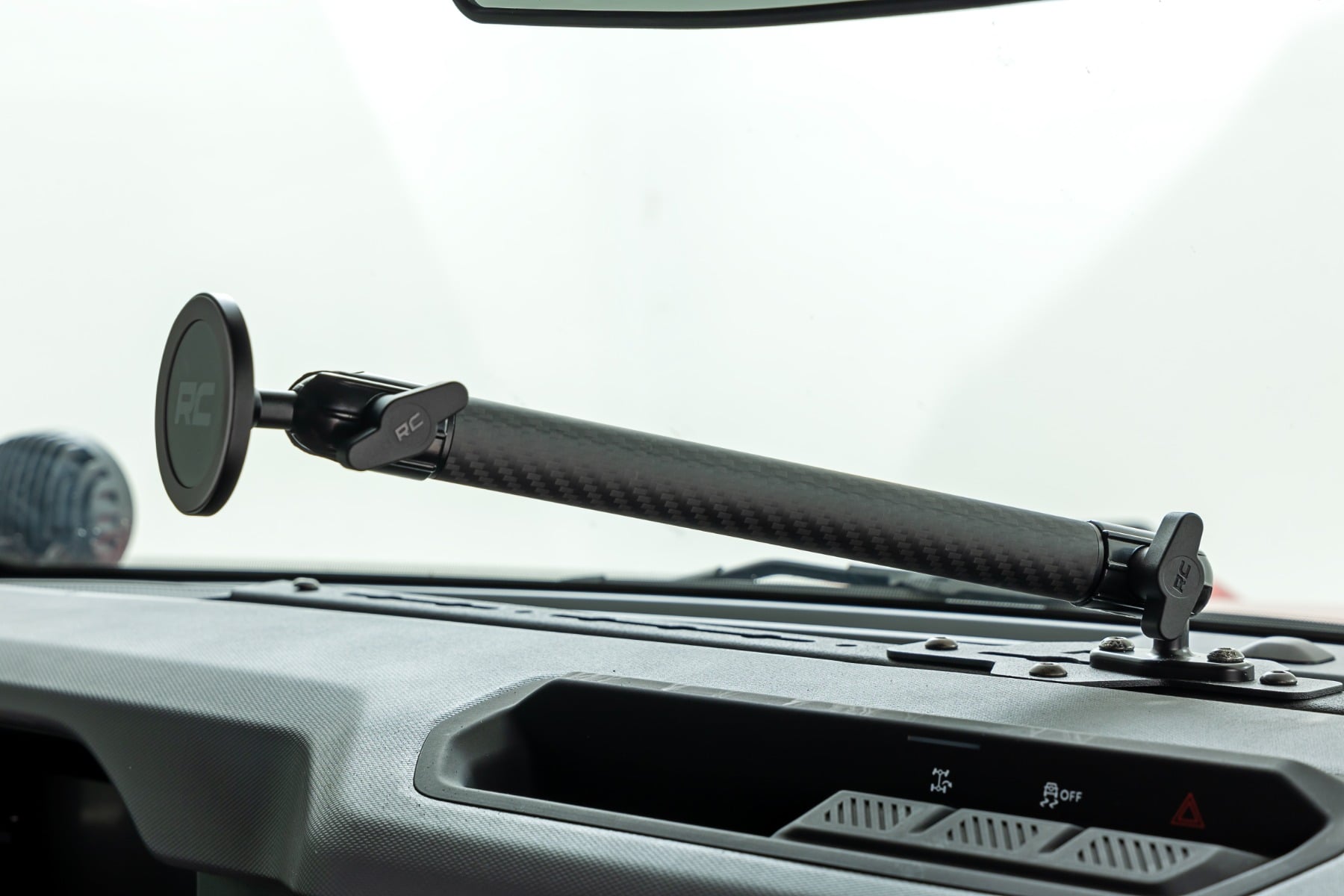 Dash Mount | 8" Mag Safe Mount | Ford Bronco 4WD (2021-2026) — view 3