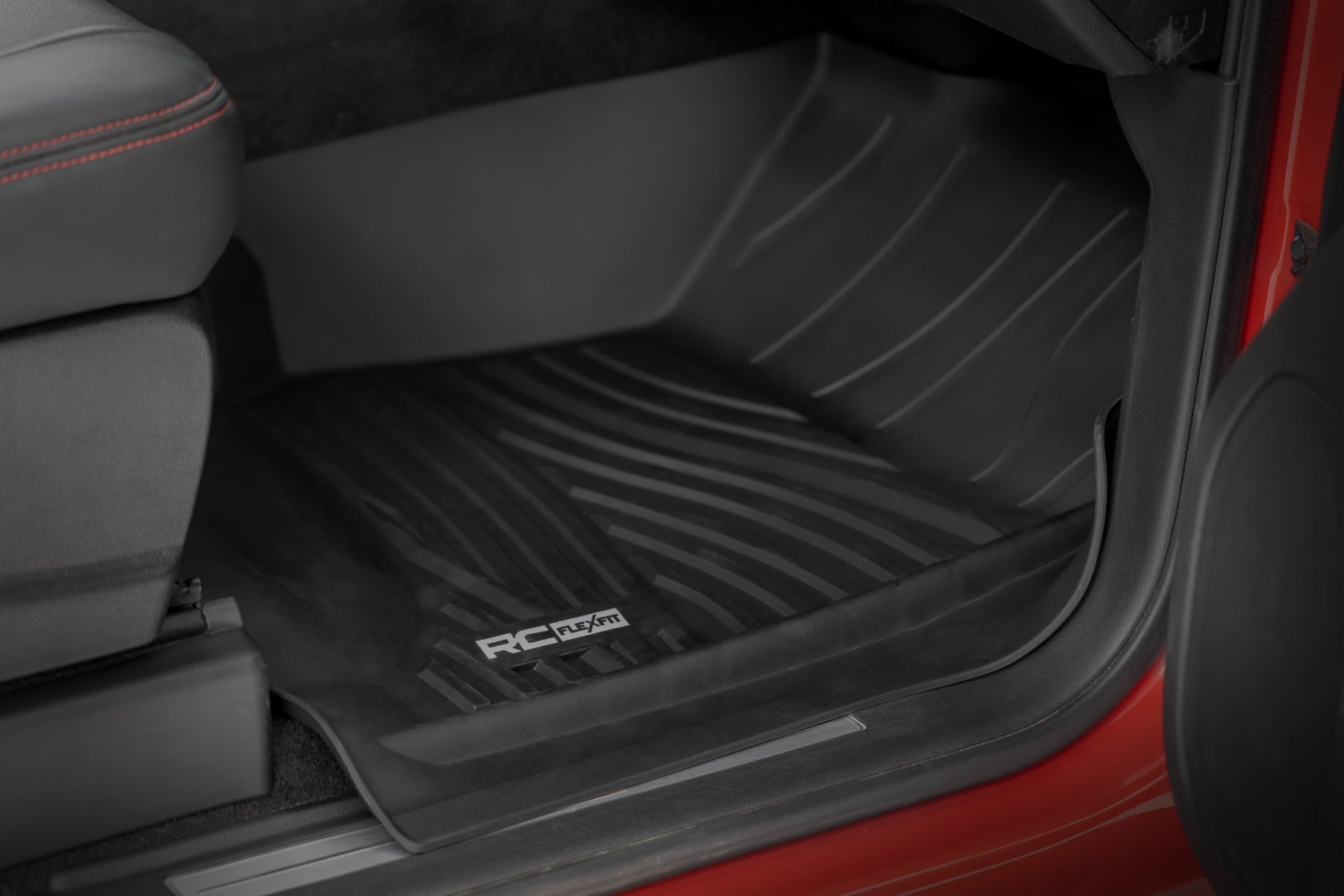 Flex-Fit Floor Mats | FR & RR | FR Bucket | Crew | Chevy/GMC 1500/2500HD/3500HD 2WD/4WD — view 5