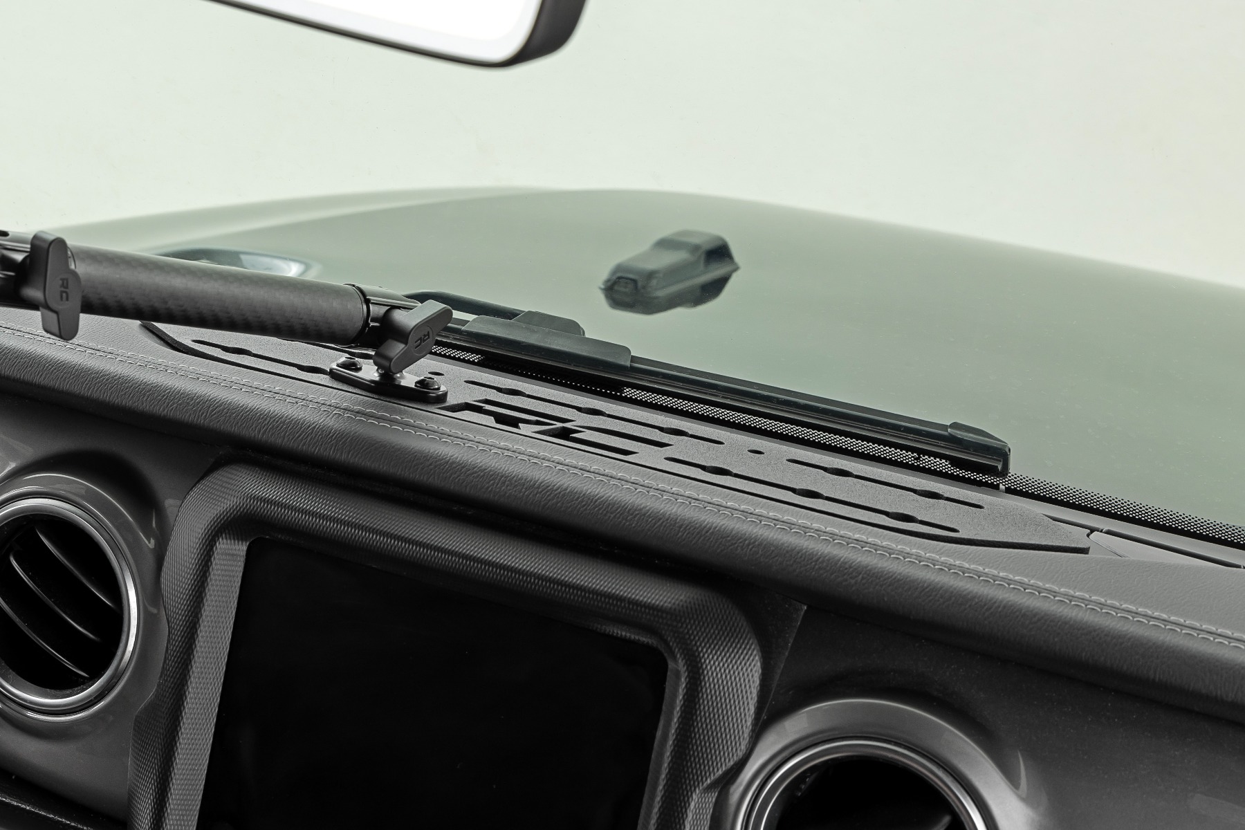 Dash Mount | 8" Mount Kit | Jeep Gladiator JT/Wrangler JL 4WD (2018-2026) — view 5