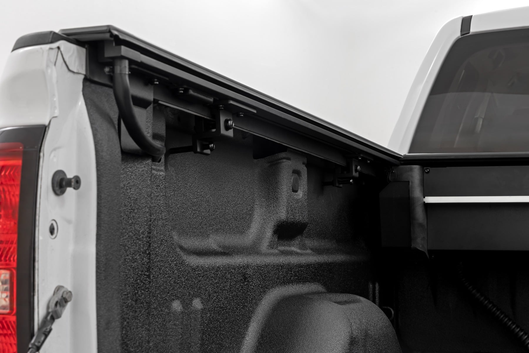 Powered Bed Cover | 6'7" Bed | Chevy/GMC 1500/2500HD/3500HD (14-19 & Classic) — view 3