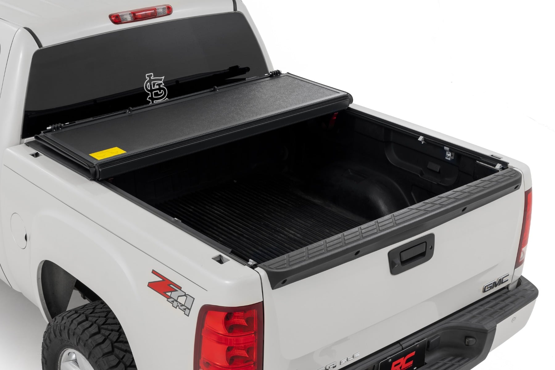 Hard Low Profile Bed Cover | 5'9" Bed | No Rail Caps | Chevy/GMC 1500 (07-13) — view 2