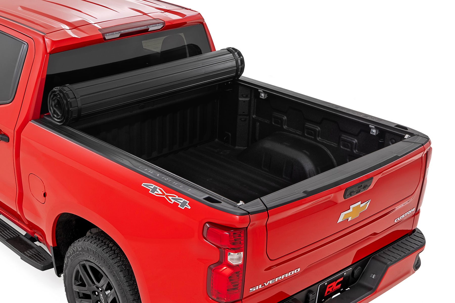 Hard Roll Up Bed Cover | 6'7" Bed | Chevy/GMC Sierra 1500 (19-26)/Silverado 1500 (19-26) — view 2