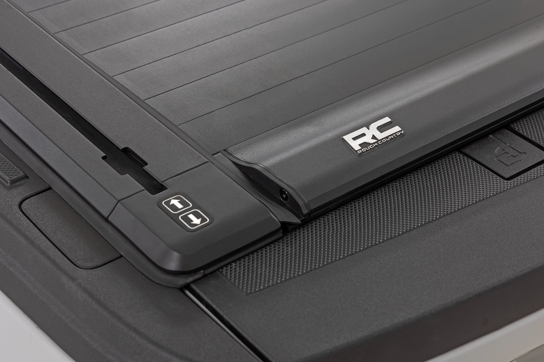 Powered Retractable Bed Cover | 5'7" Bed | Ford F-150 (15-26)/F-150 Lightning (22-26) — view 5