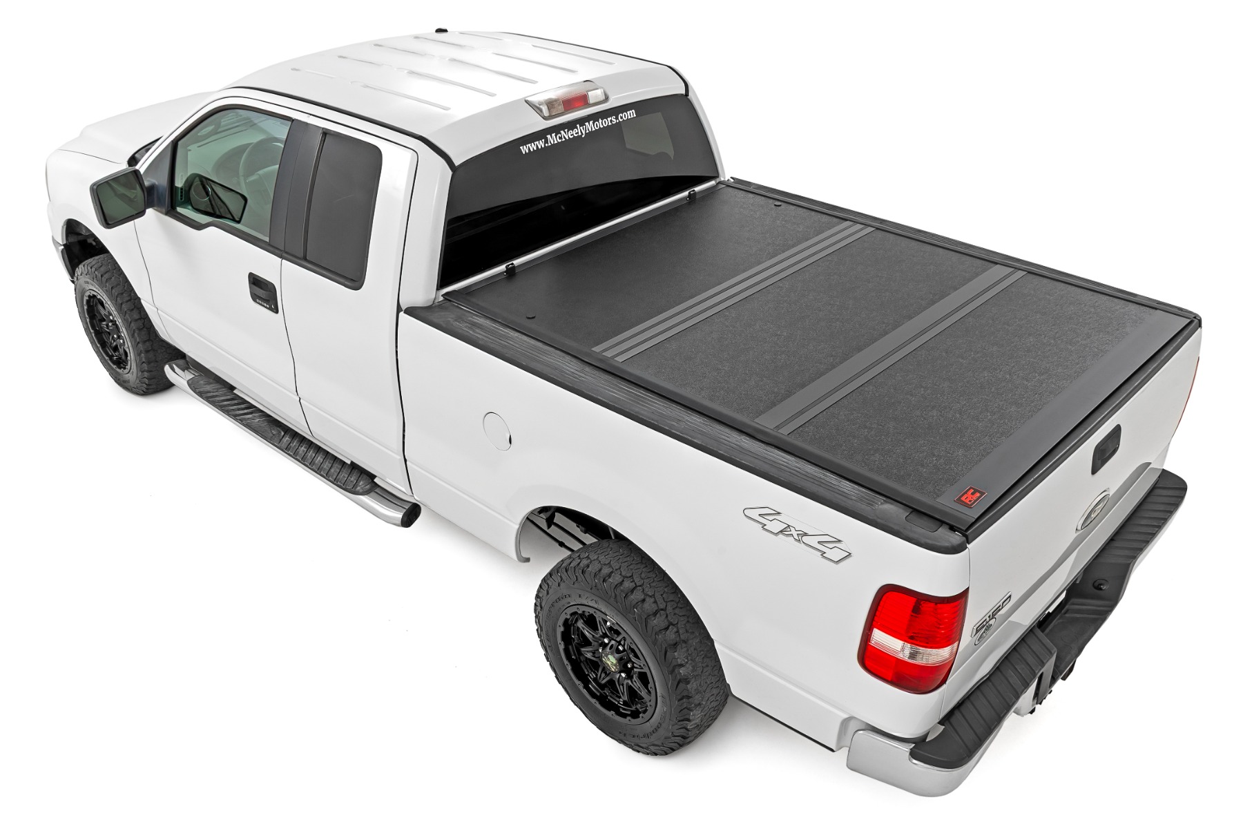 Hard Low Profile Bed Cover | 6'7" Bed | Ford F-150 2WD/4WD (2004-2014) — view 3