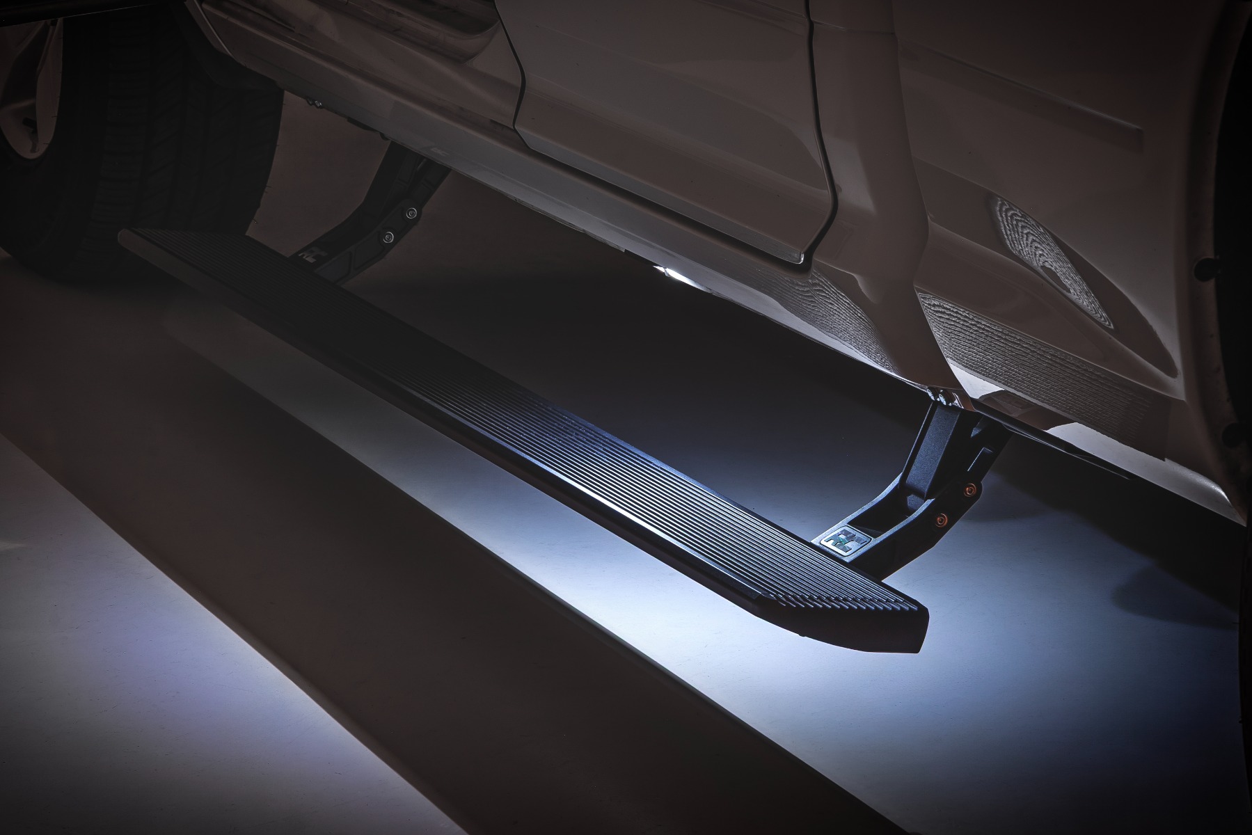Power Running Boards | HT-Series | Quad Cab | Ram 1500 2WD/4WD (2009-2018 & Classic) — view 3