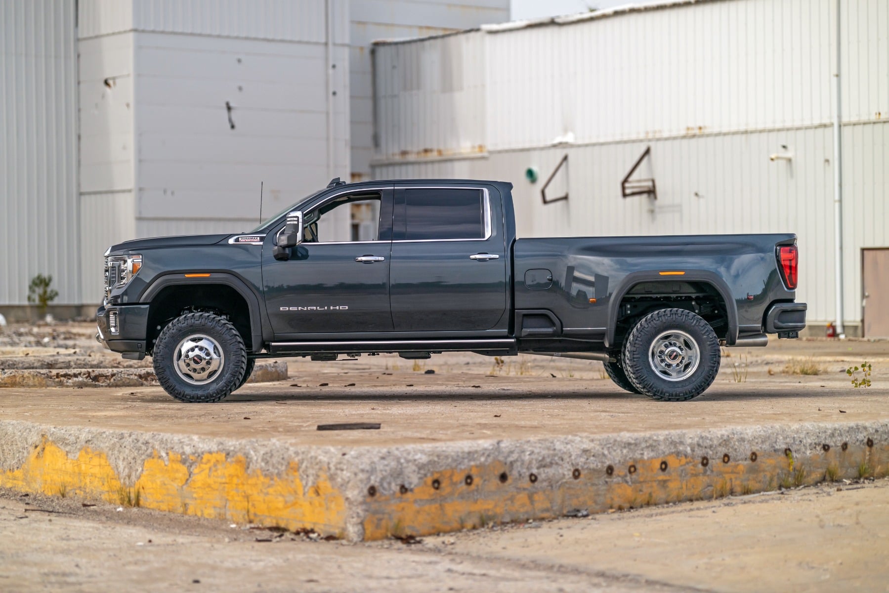 3 Inch Lift Kit | Chevy/GMC Sierra 3500 HD/Silverado 3500 HD 2WD/4WD (20-26) view 3