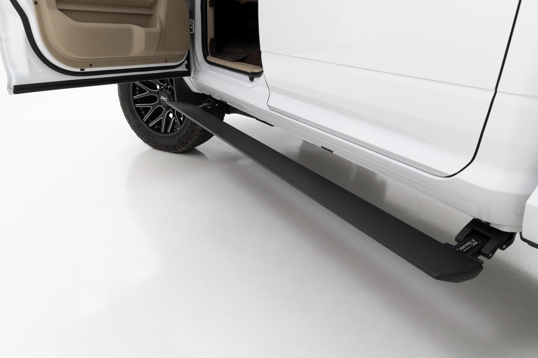 Power Running Boards | Dual Electric Motor | Quad Cab | Ram 2500/3500 (11-26) view 4