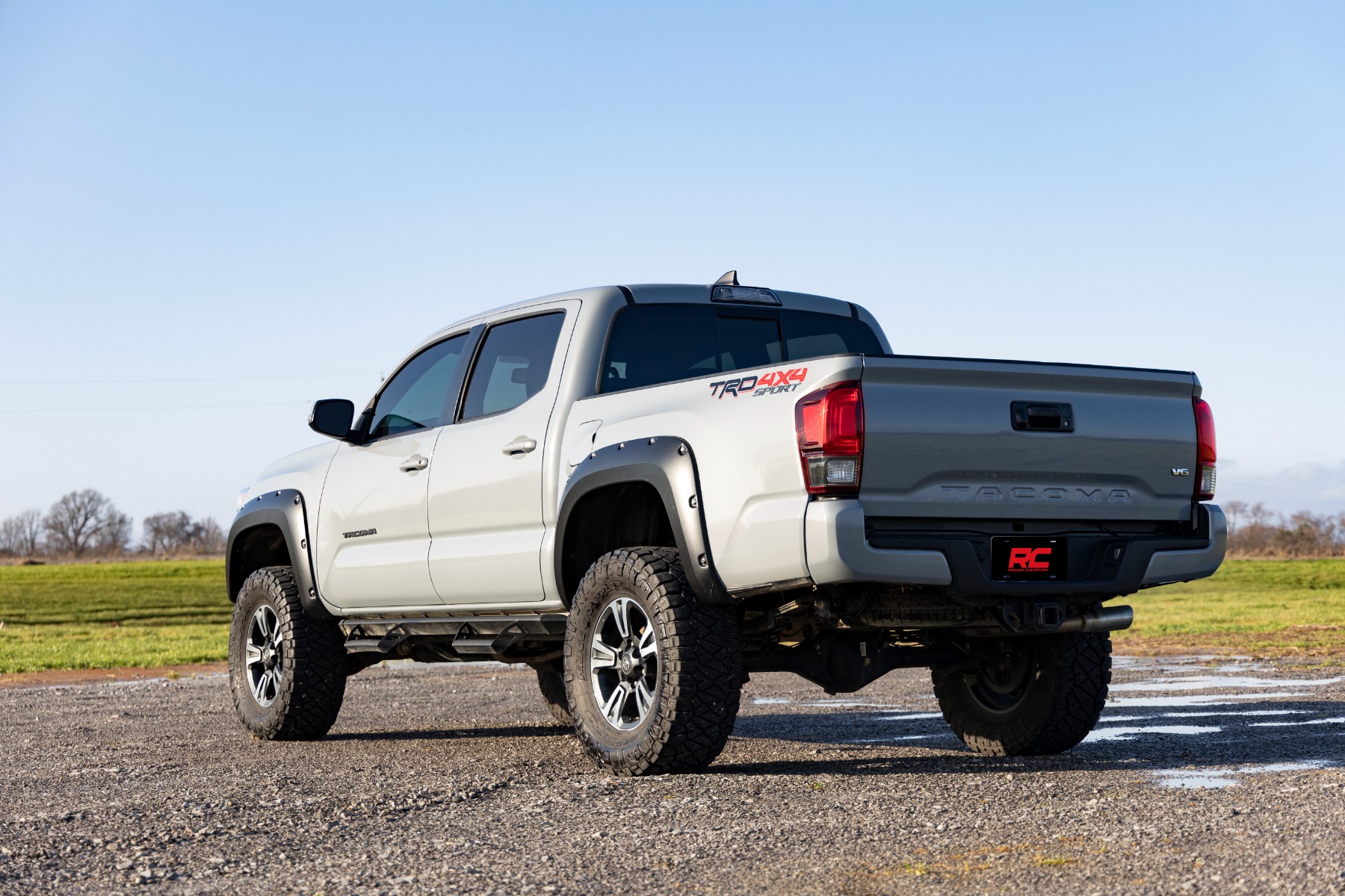 Pocket Fender Flares | 8T6 Voodoo Blue | Toyota Tacoma 2WD/4WD (2016-2023) view 4