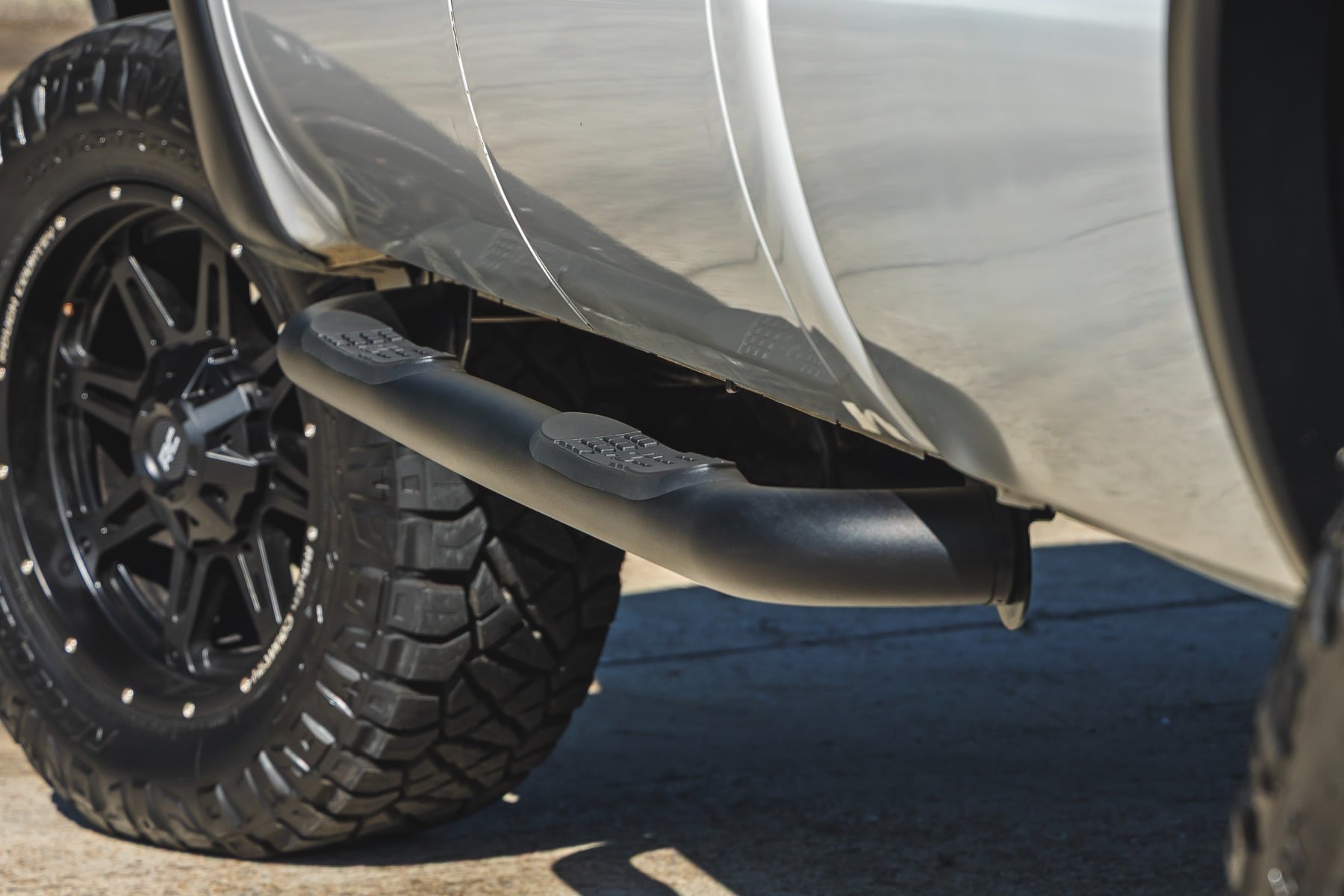Nerf Steps | 3-Inch Tube | Crew Cab | Ford F-250/F-350 Super Duty (99-16) view 4