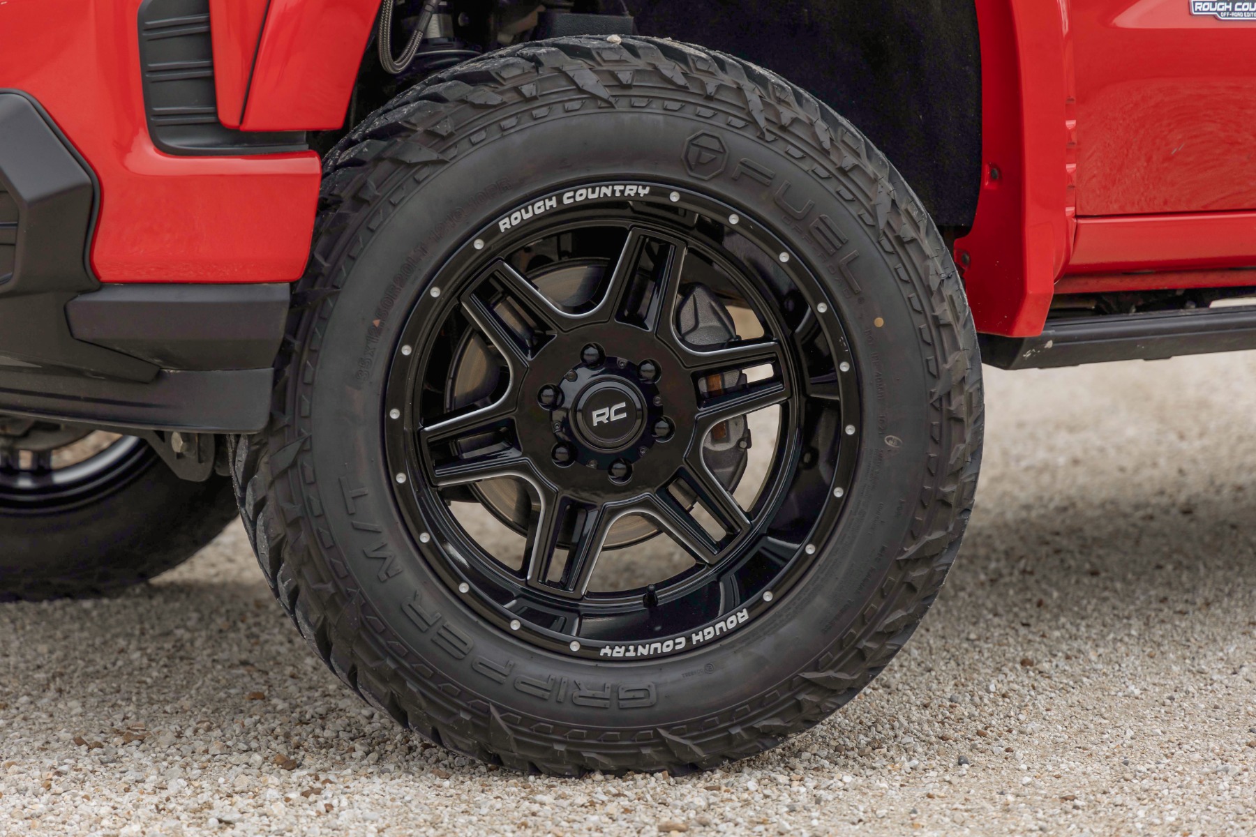 Rough Country 92 Series Wheel | Machined One-Piece | Gloss Black | 18x9 | 6x5.5 | +18mm — view 5