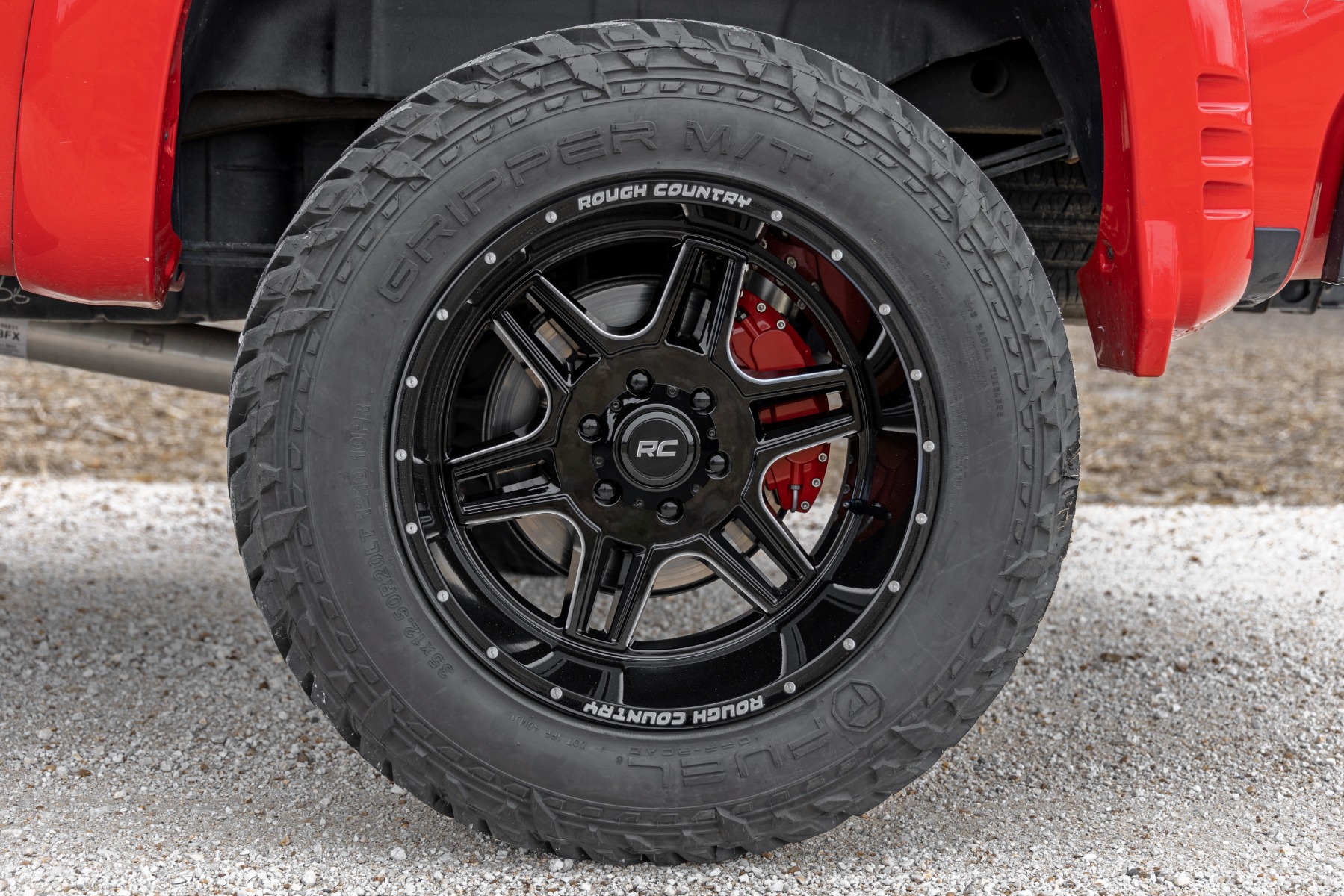 Rough Country 92 Series Wheel | Machined One-Piece | Gloss Black | 18x9 | 6x5.5 | +18mm — view 6