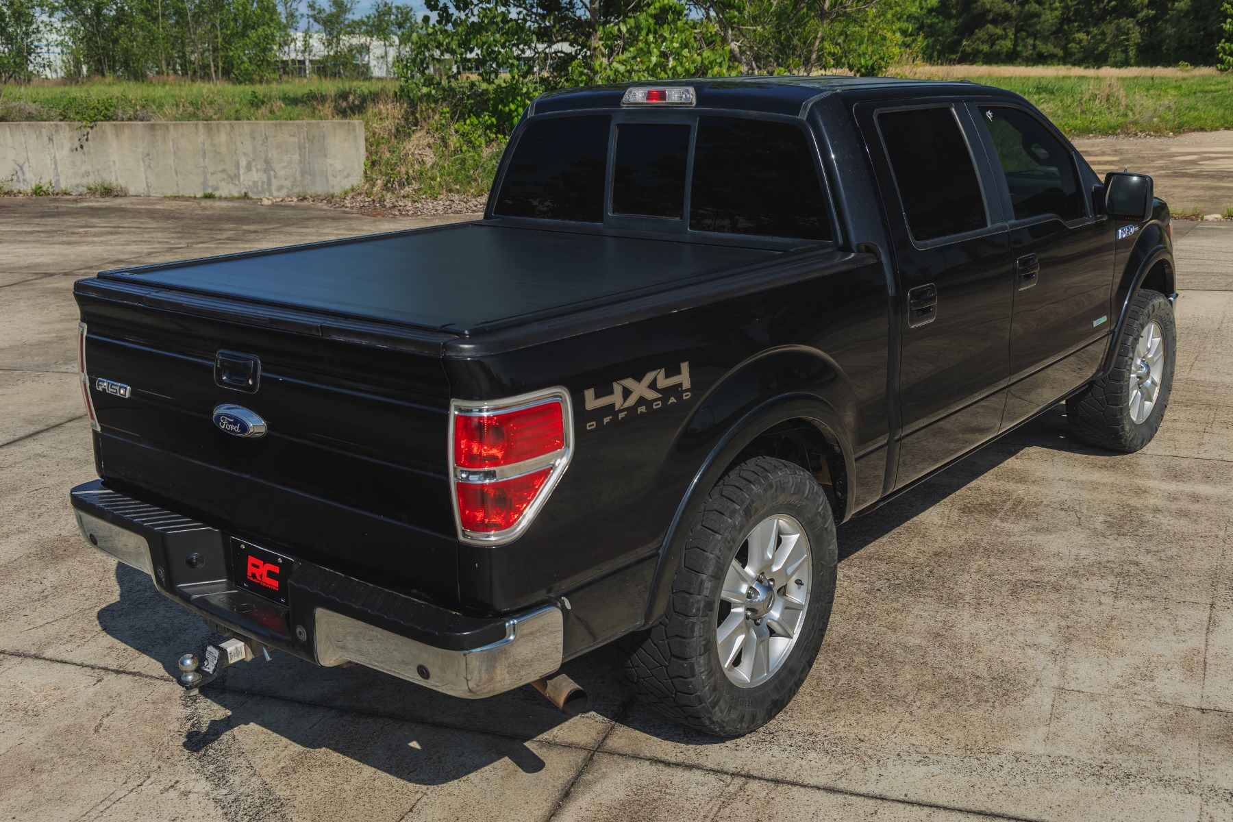 Powered Retractable Bed Cover | 5'7" Bed | Ford F-150 2WD/4WD (2009-2014) — view 6