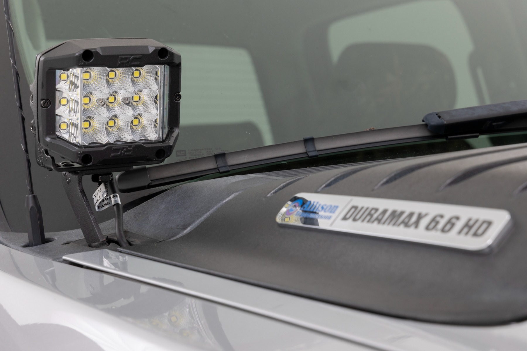 LED Light Kit | Ditch Mount |  3" OSRAM | Wide | Chevy 1500 & Chevy/GMC 2500HD/3500HD (07-14) — view 4