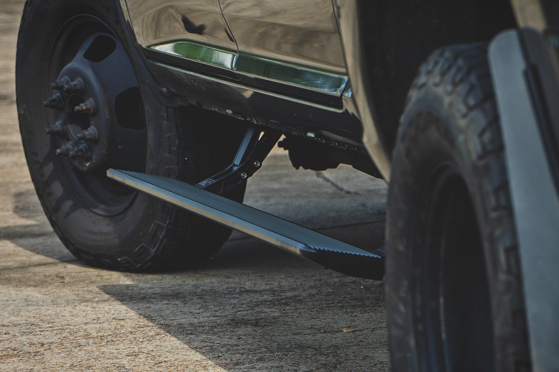 Power Running Boards | HT-Series | Crew Cab | Ram 1500 2WD/4WD (2009-2018 & Classic) — view 6
