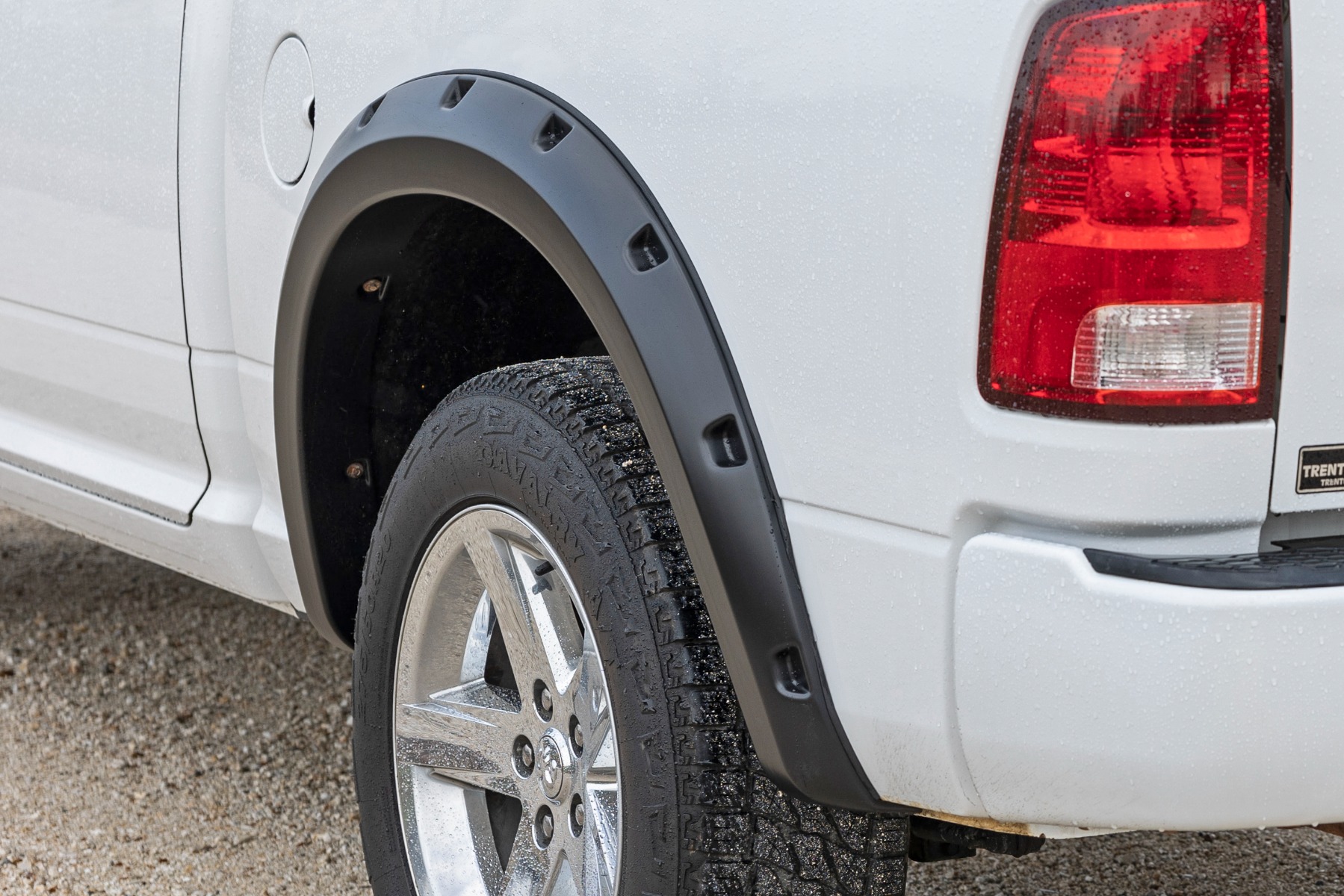 Pocket Fender Flares | PS2 Bright Silver Metallic | Ram 1500 2WD/4WD (2009-2018 & Classic) — view 4
