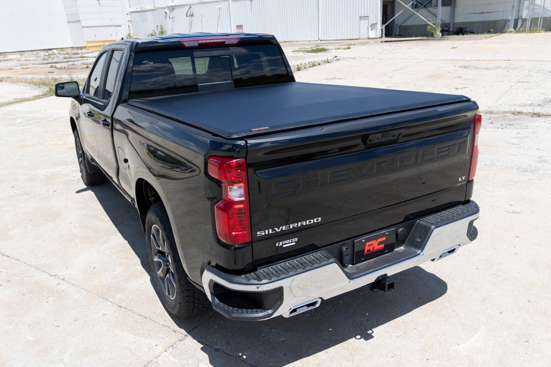 Soft Roll Up Bed Cover  | 6'7" Bed | Chevy/GMC Sierra 1500 (19-26)/Silverado 1500 (19-26) — view 6