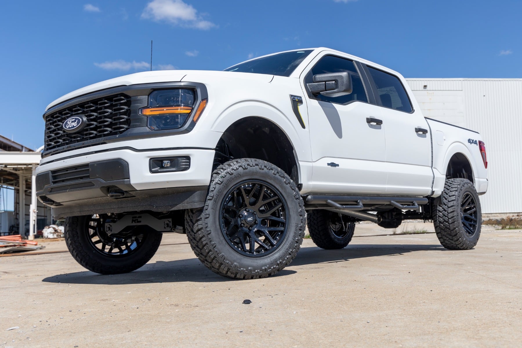 Rough Country 6 Inch Lift Kit | Vertex | Ford F-150 4WD (2021-2026) view 5