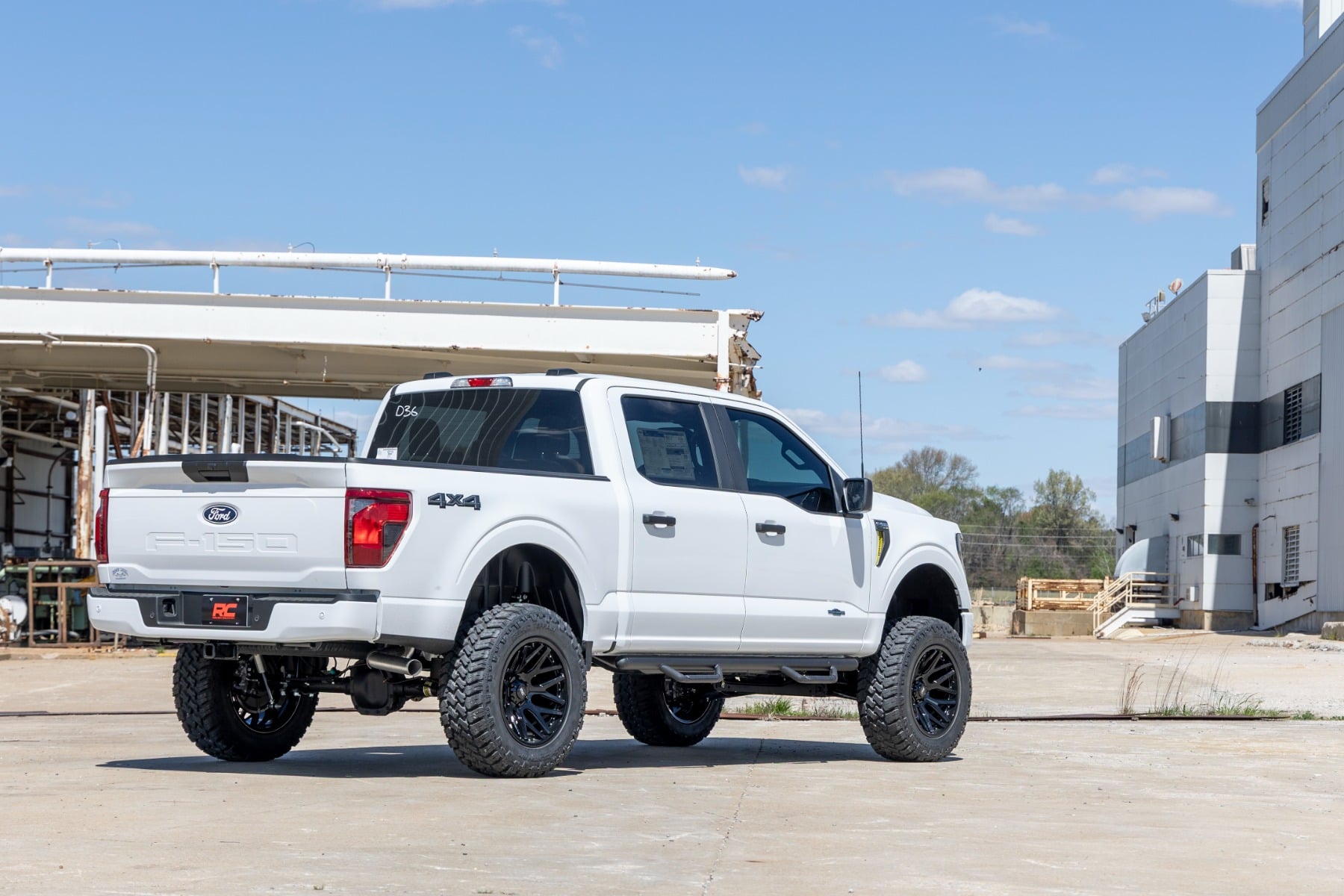 Rough Country 6 Inch Lift Kit | Vertex | Ford F-150 4WD (2021-2026) view 6