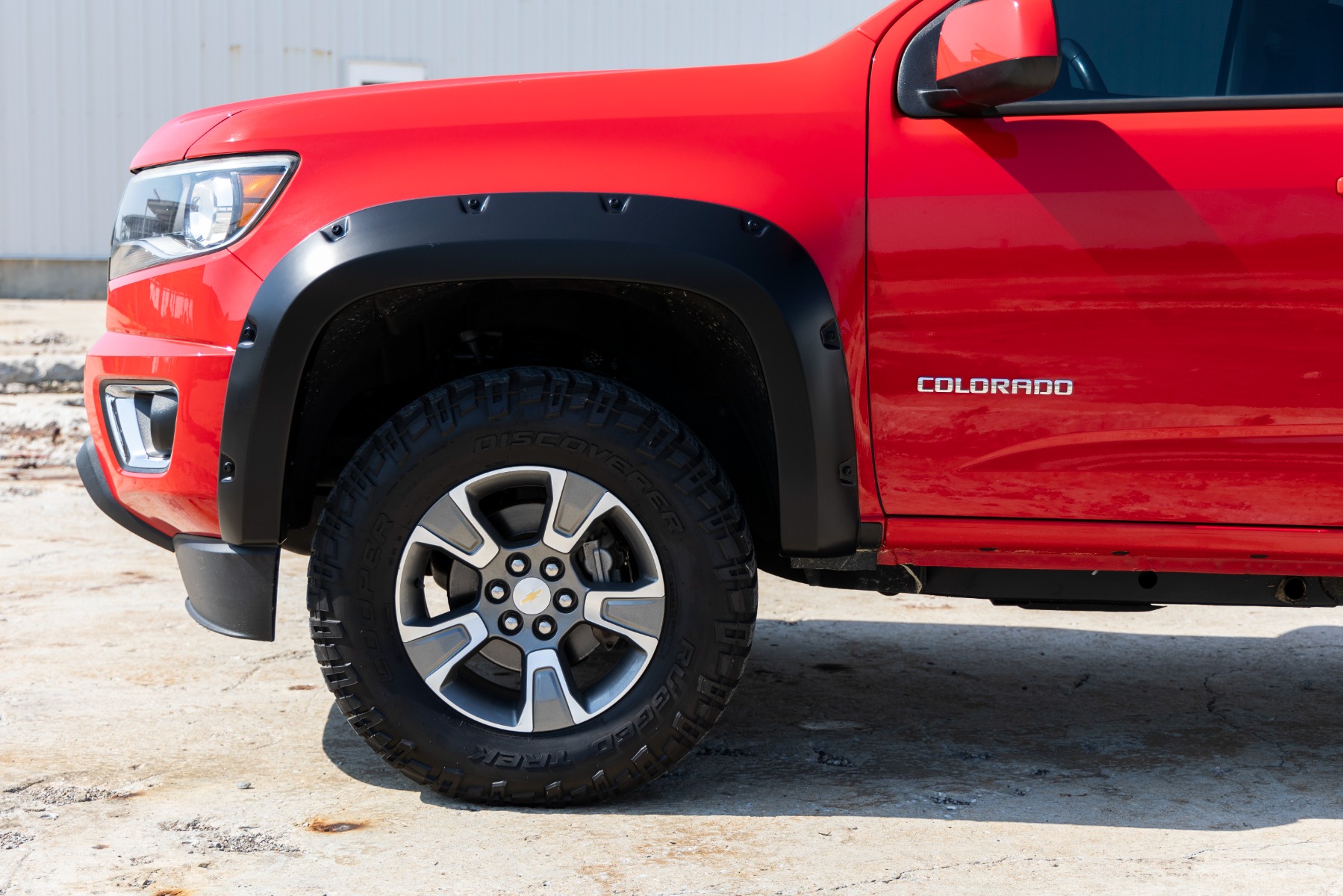 Pocket Fender Flares | GAN Silver Ice | Chevy Colorado 2WD/4WD (2015-2022) view 6