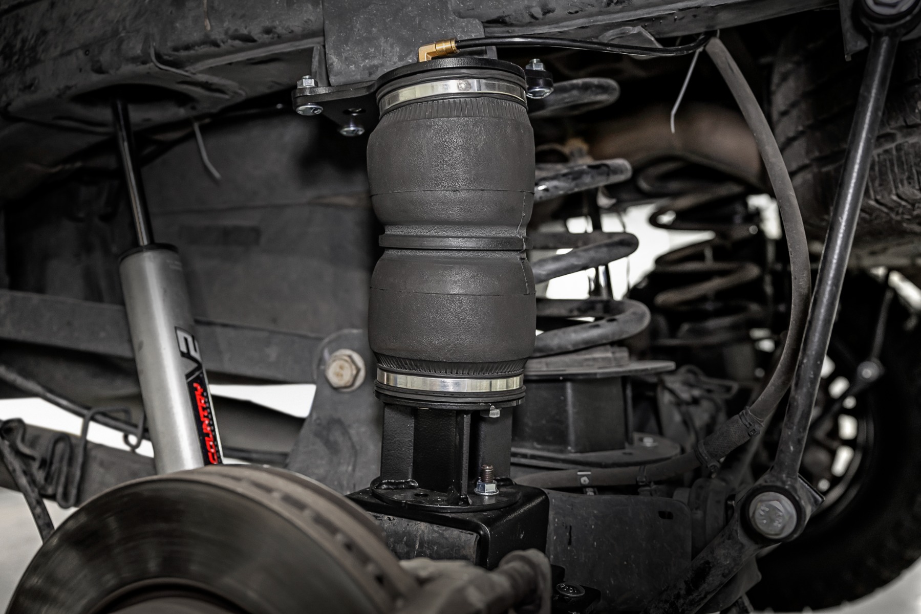 Air Spring Kit w/compressor | Wireless Controller | Ram 2500 4WD (2014-2026) view 4