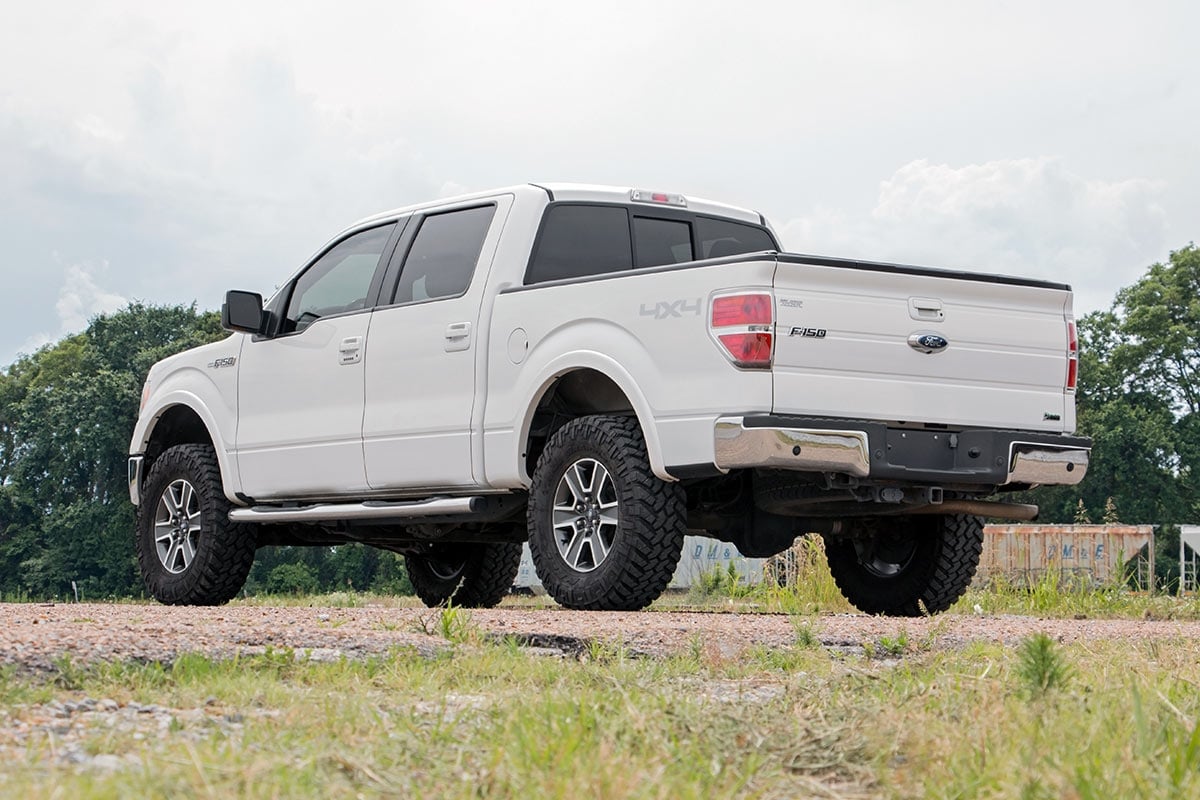 Rough Country 3 Inch Lift Kit | M1 Struts | Ford F-150 4WD (2009-2013) view 5