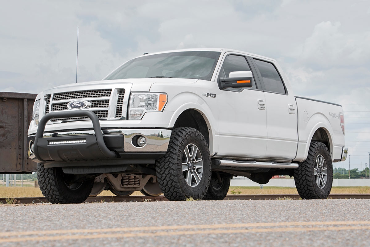 Rough Country 3 Inch Lift Kit | M1 Struts | Ford F-150 4WD (2009-2013) view 2