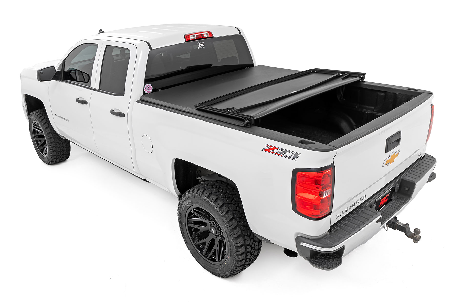 Soft Tri-Fold Bed Cover | 6'7" Bed | Chevy/GMC 1500/2500HD/3500HD (14-19 & Classic) — view 2