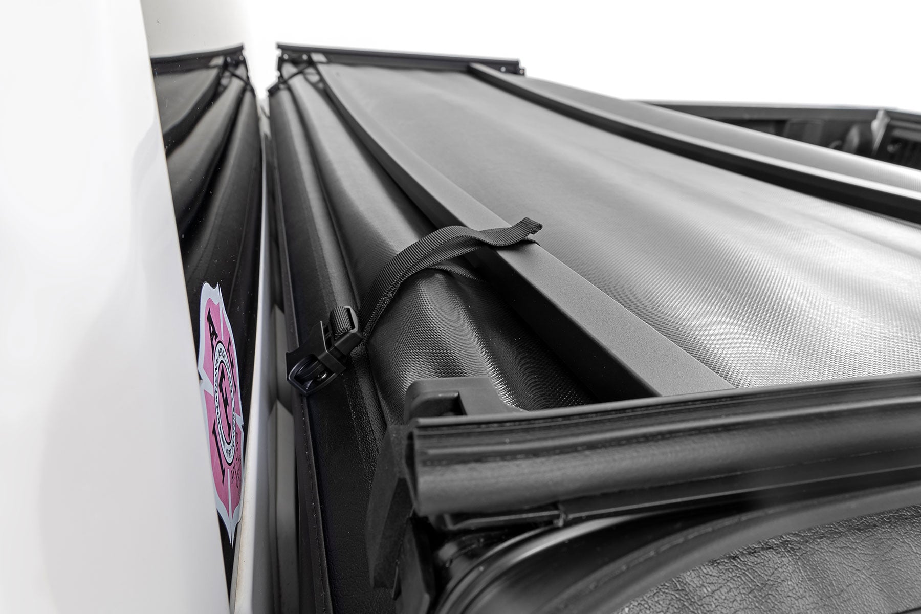 Soft Tri-Fold Bed Cover | 6'7" Bed | Chevy/GMC 1500/2500HD/3500HD (14-19 & Classic) — view 4