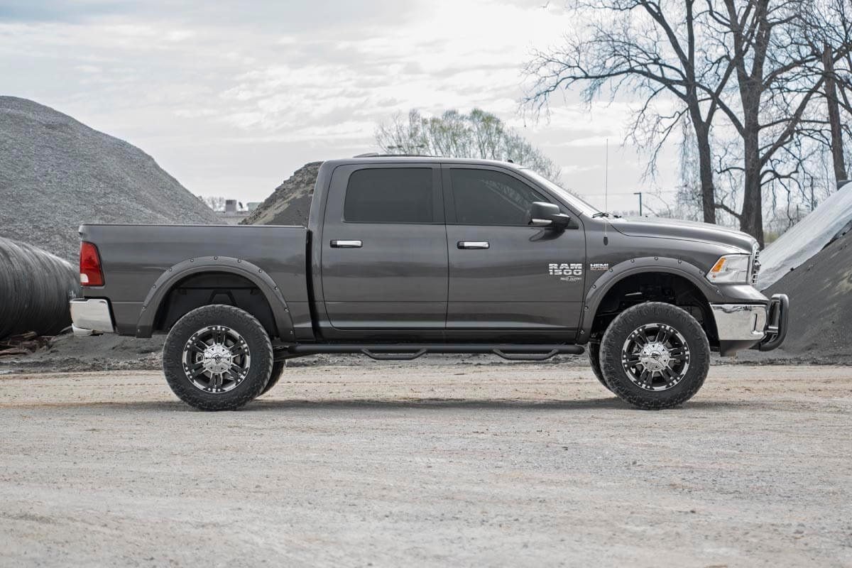 Rough Country Kit de levage de 6 po pour Ram 1500 4WD 2019-2024 | Roues OEM 20 - 33430A : Rough Country