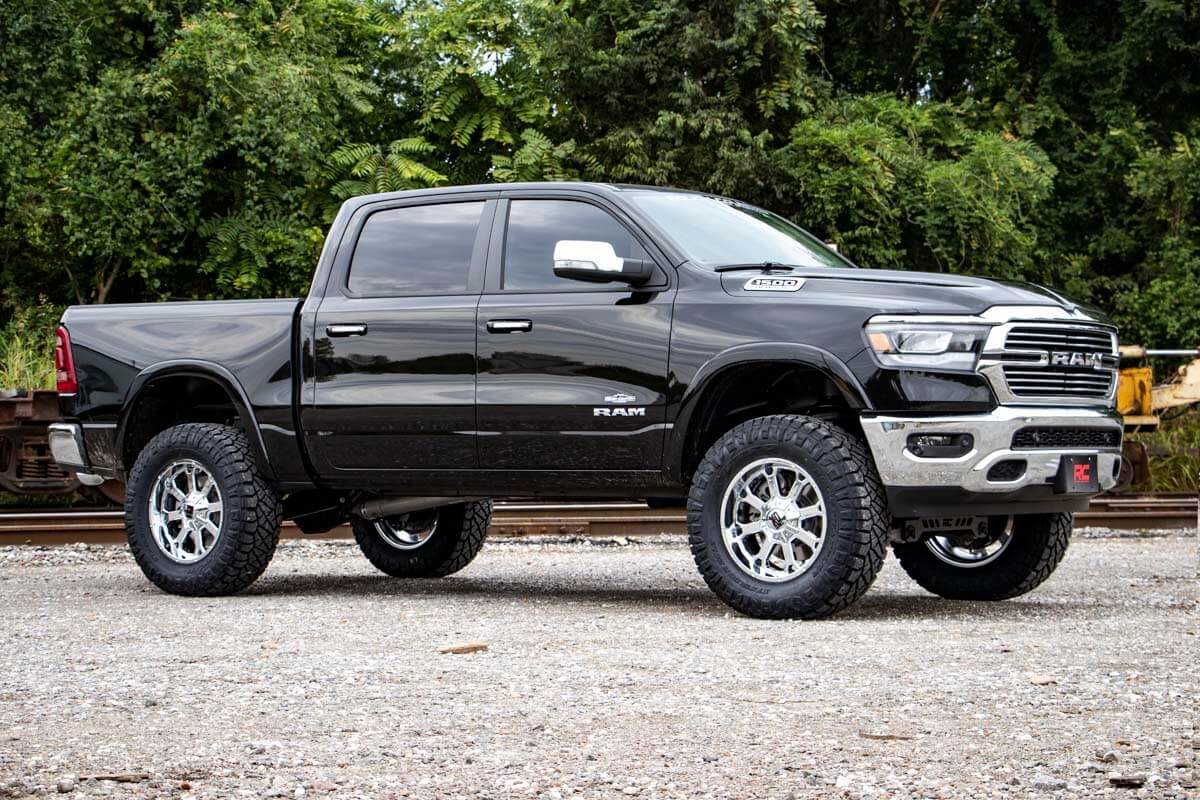 lifting a 2025 ram 1500 what needs to be recailibrated - Ilustrasi 2
