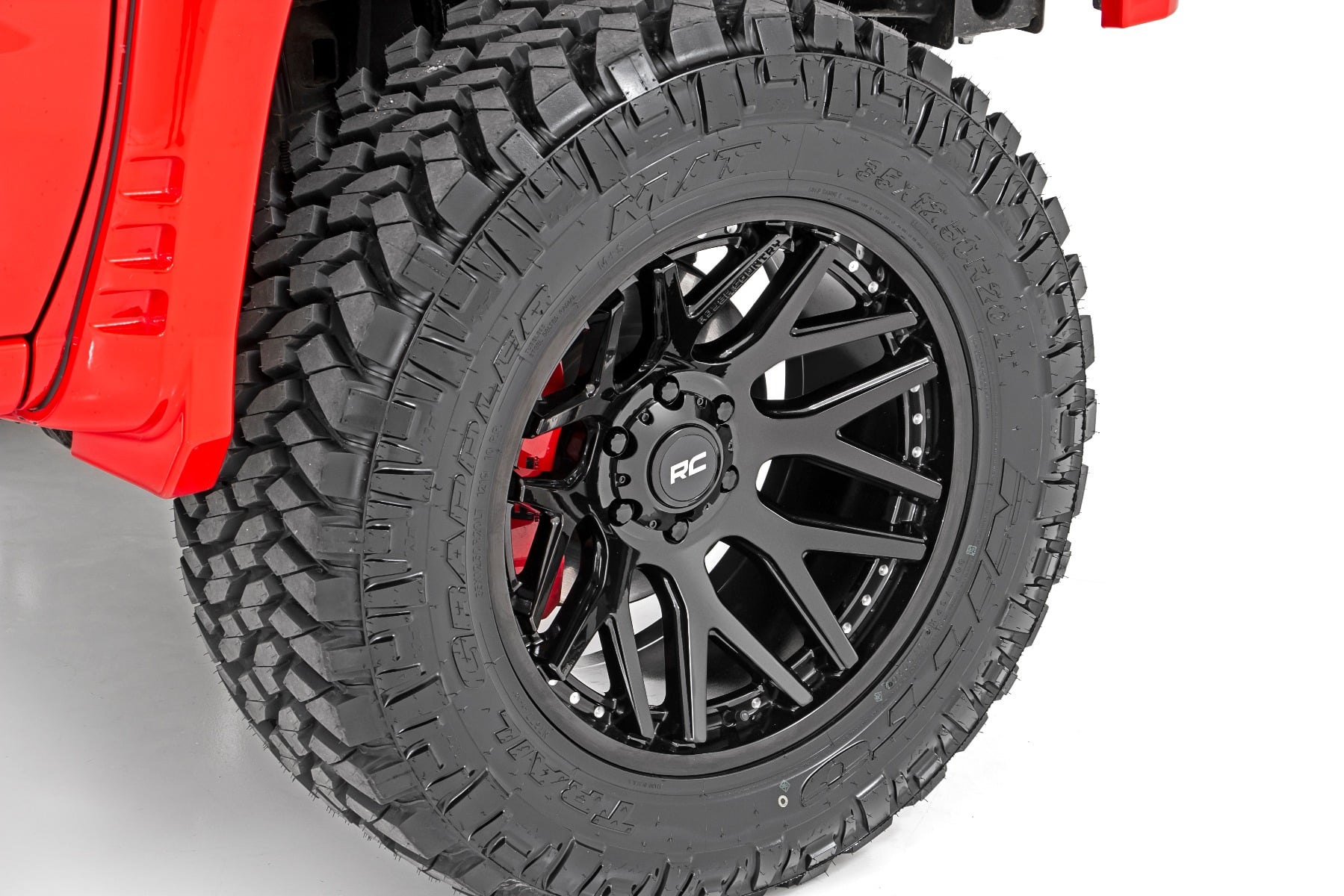 Rough Country 95 Series Wheel | One-Piece | Gloss Black | 20x10 | 5x5 | -19mm view 4