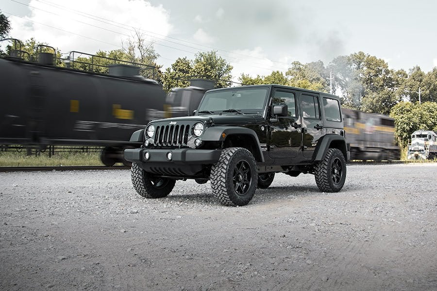 2.5 Inch Lift Kit | Coils | Jeep Wrangler Unlimited 2WD/4WD (2007-2018) view 2