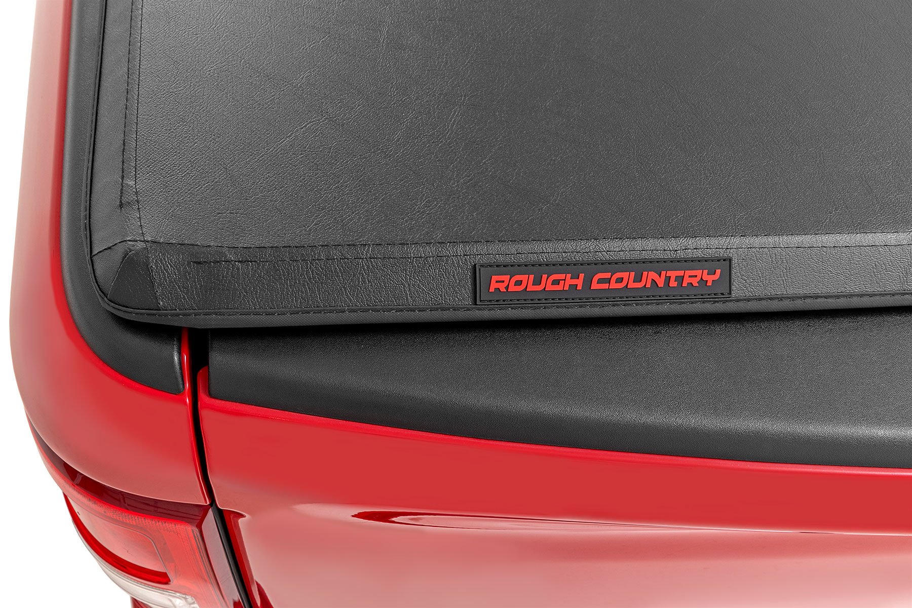 Soft Tri-Fold Bed Cover | 5'10" Bed | Chevy/GMC Sierra 1500 (19-26)/Silverado 1500 (19-26) — view 3