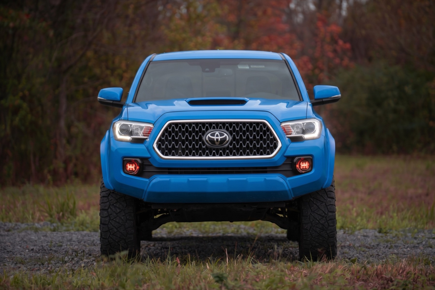 Sport Fender Flares | 8T6 Voodoo Blue | Toyota Tacoma 2WD/4WD (2016-2023) — view 5