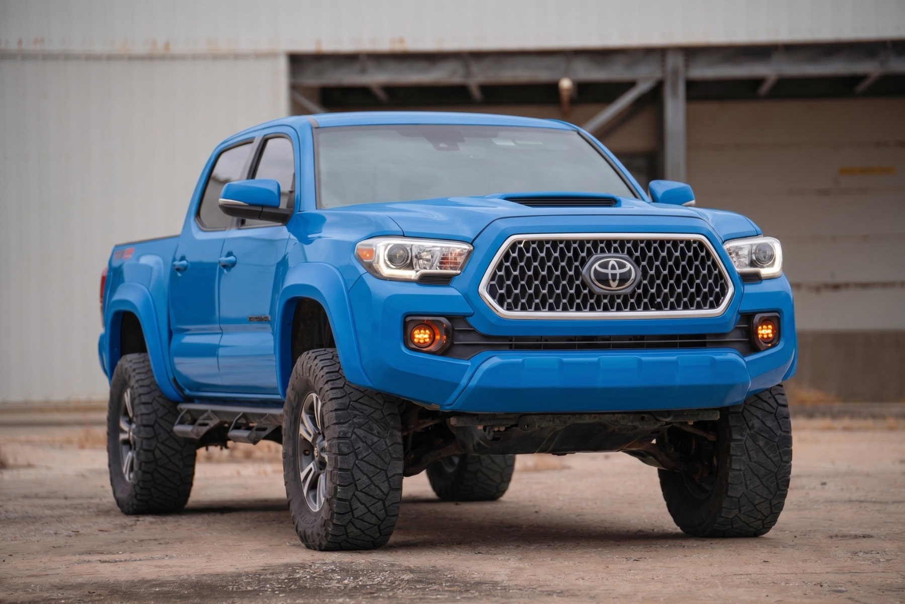 Sport Fender Flares | 8T6 Voodoo Blue | Toyota Tacoma 2WD/4WD (2016-2023) — view 4