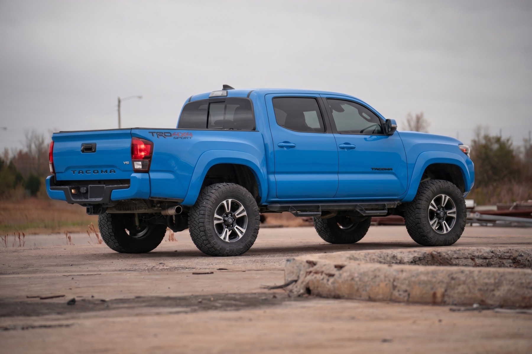 Sport Fender Flares | 8T6 Voodoo Blue | Toyota Tacoma 2WD/4WD (2016-2023) — view 6