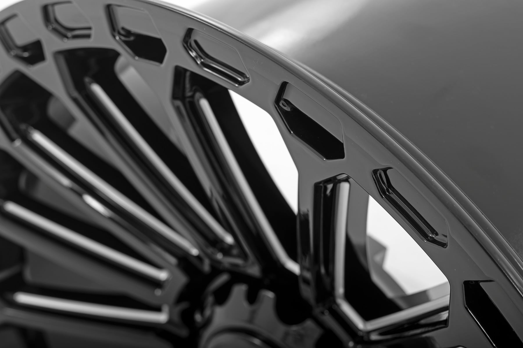 Rough Country 97 Series Wheel | One-Piece | Gloss Black | 17x9 | 5x5 | -12mm — view 3