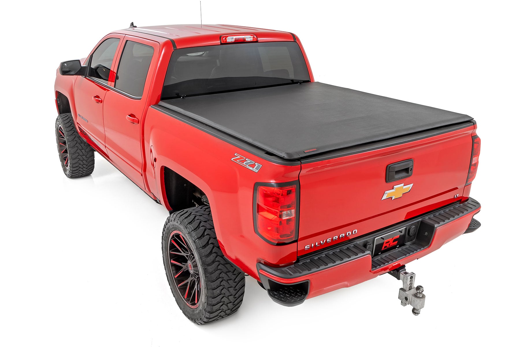 Soft Roll Up Bed Cover | 5'9" Bed | Chevy/GMC 1500 (14-18 & Classic) — view 2